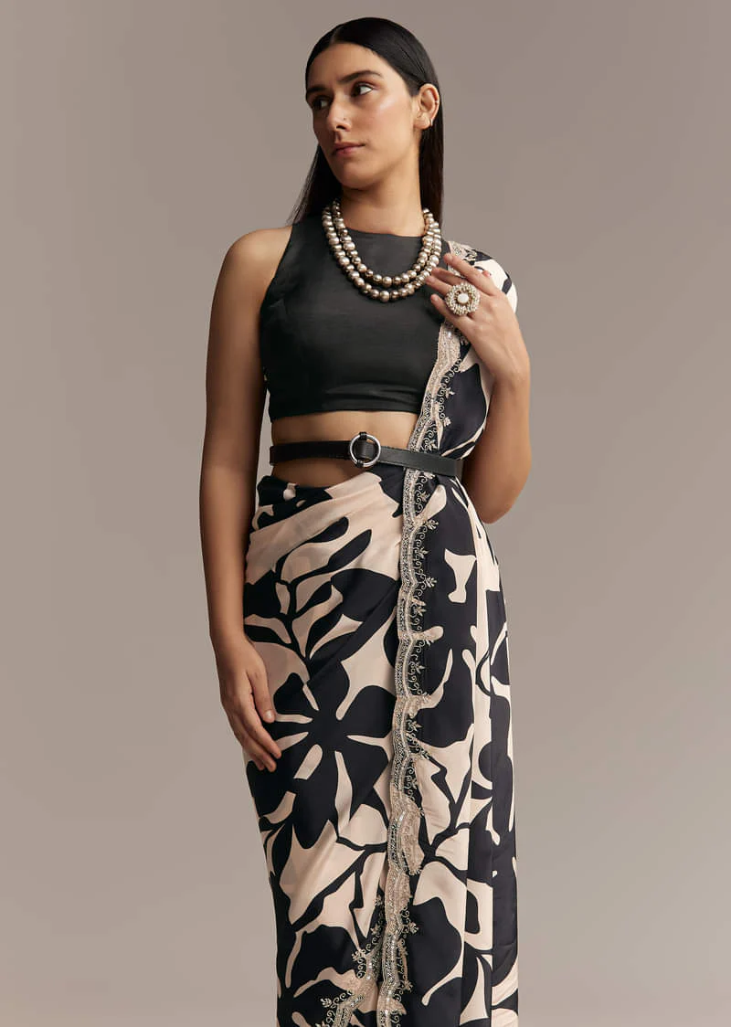 Beige Crepe Saree With Black Floral Print And Embellished Border - Image 5