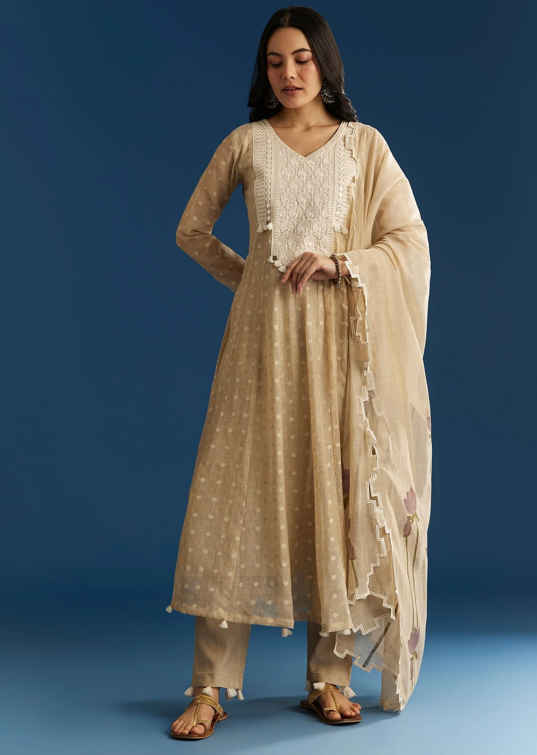 Beige Jamdani Anarkali Set With Thread Work Yoke And Floral Dupatta - Image 3