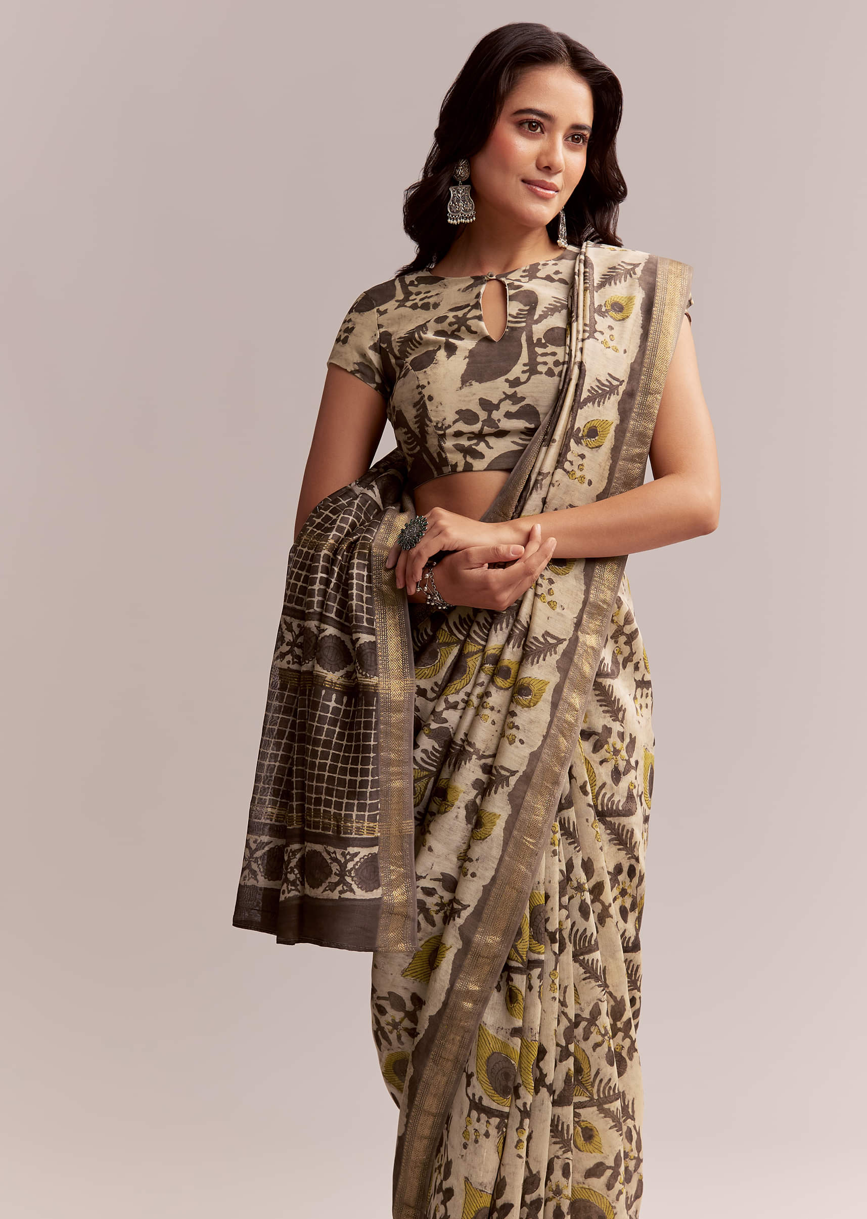 Beige Linen Printed Saree With Hand Block Ajrakh Print - Image 5