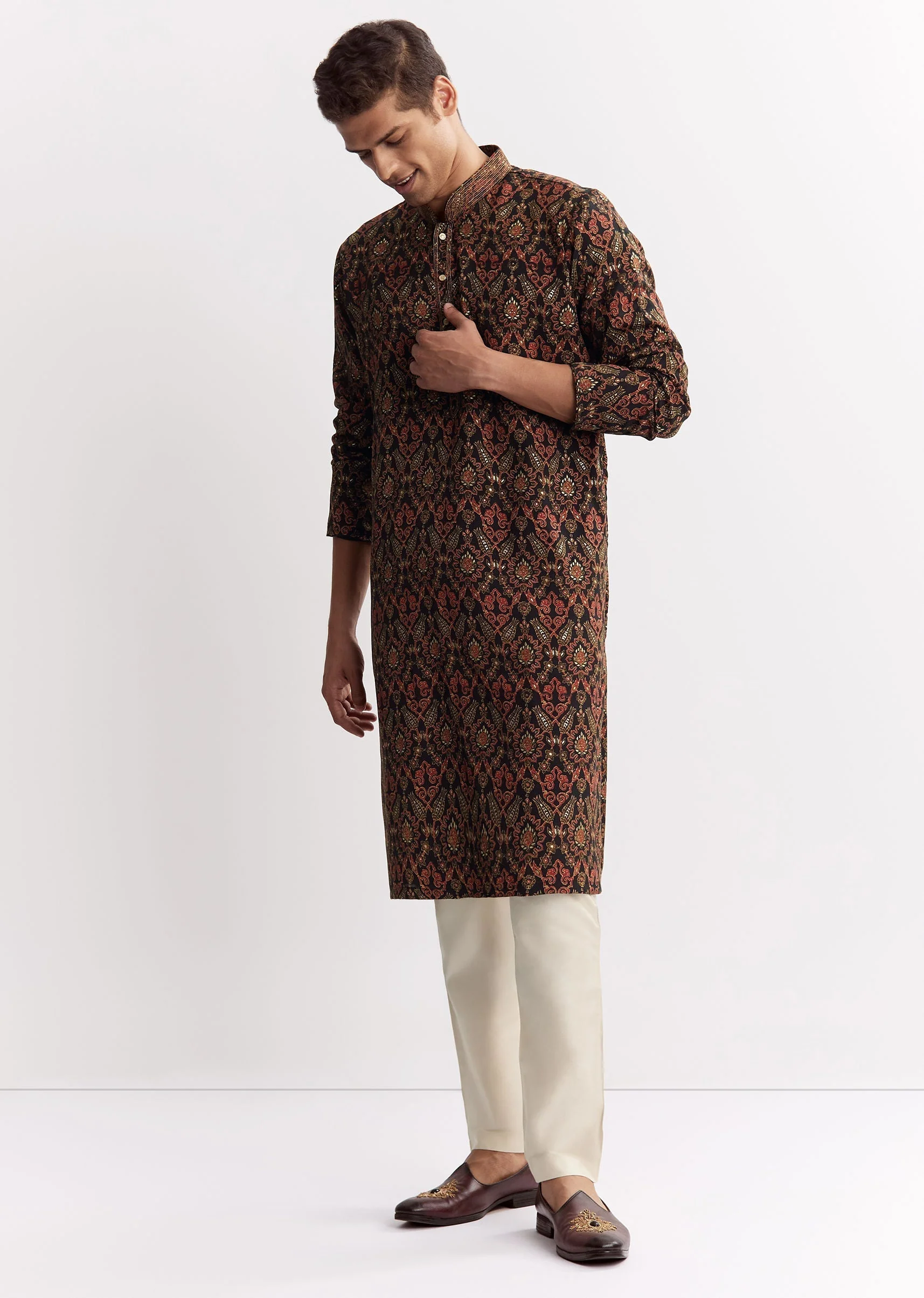 Black Chanderi Printed Kurta Set With Mandarin Collar - Image 4