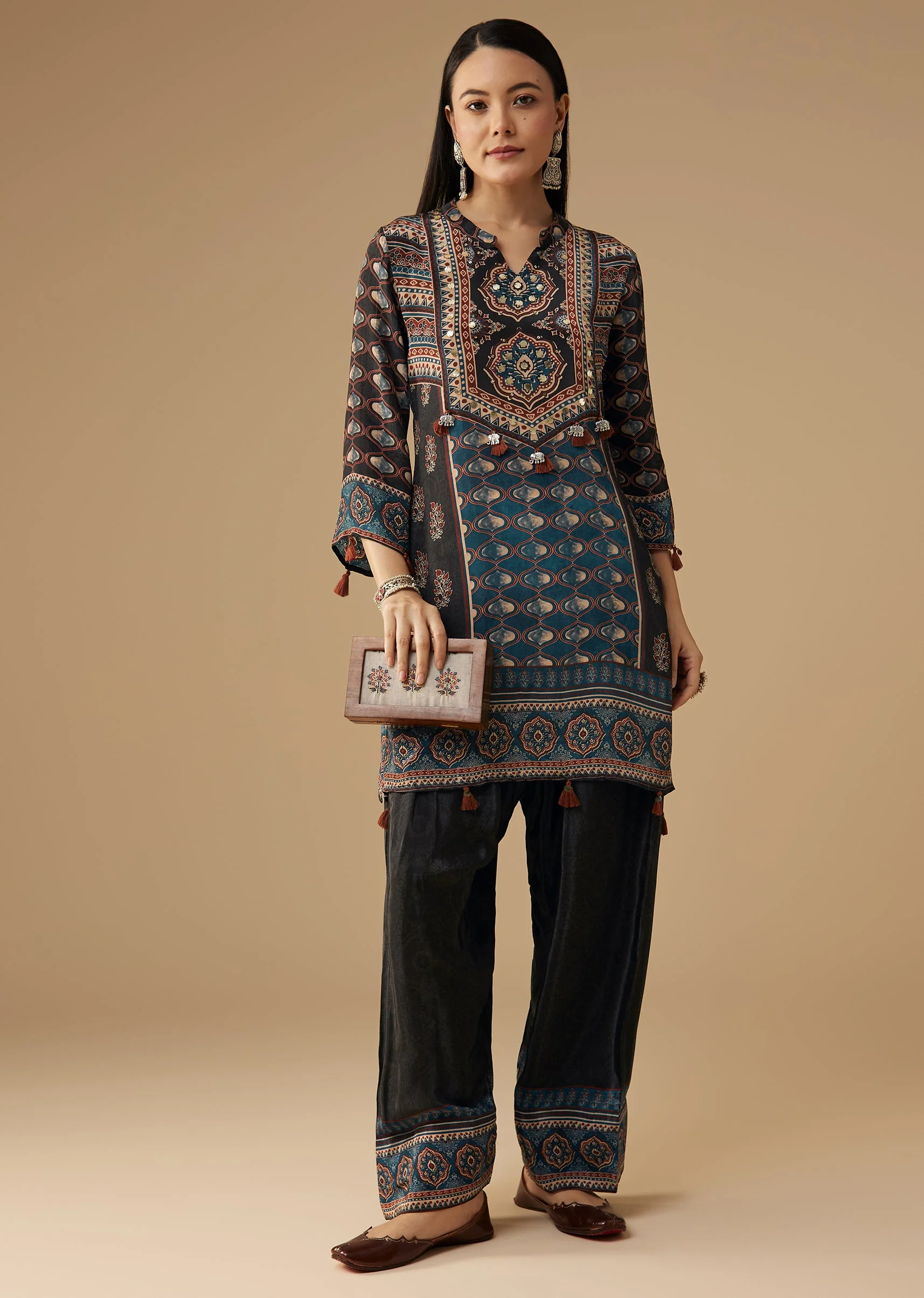 Black Crepe Indie Printed Kurta and Pant Set - Image 3