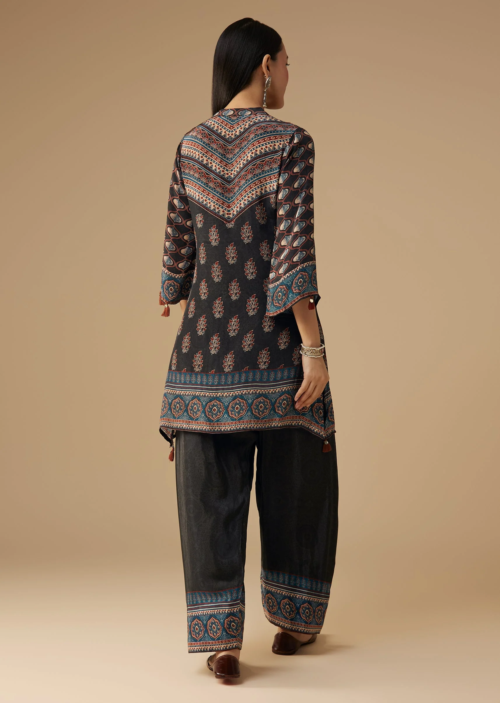 Black Crepe Indie Printed Kurta and Pant Set - Image 5