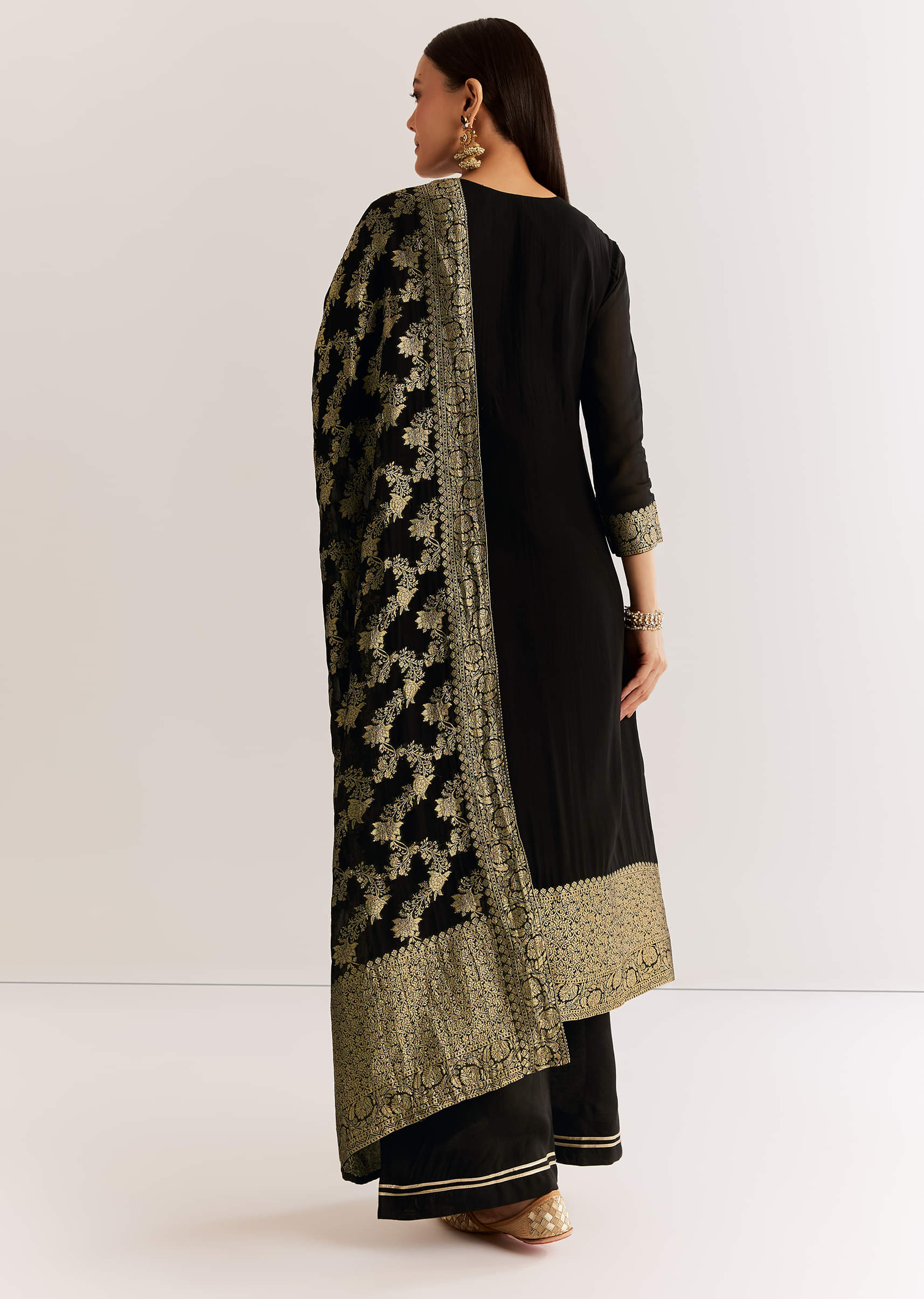 Black Georgette Banarasi Kurta Set With Mirror And Cutdana Neckline - Image 5