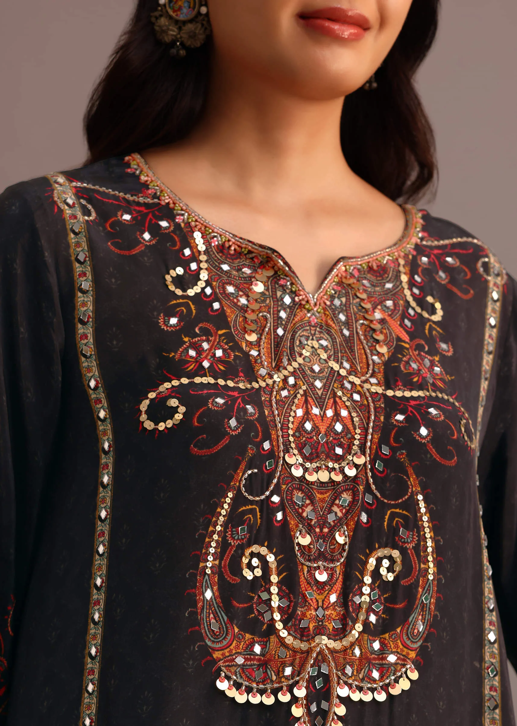 Black Printed Kurti Pant Set With Chiffon Dupatta - Image 7