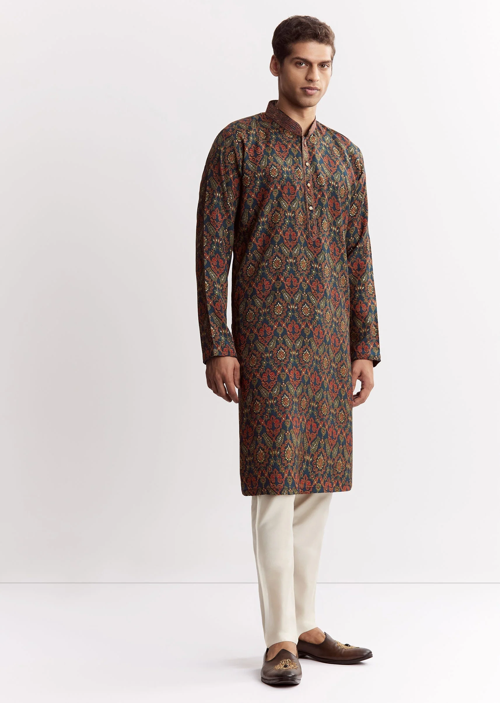 Blue Chanderi Printed Kurta Set With Mandarin Collar - Image 4