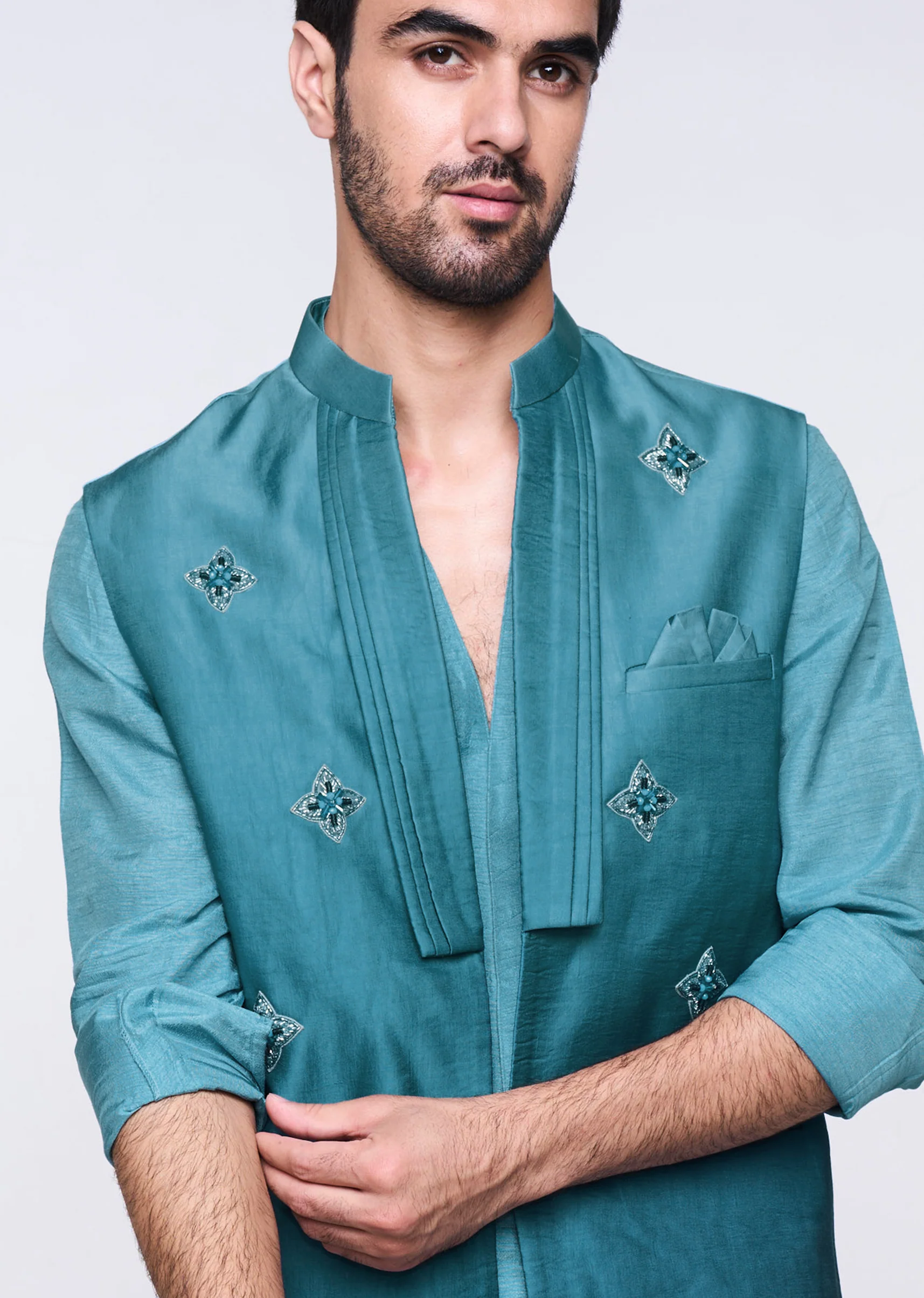 Blue Ombre Hand Embroidered Bandi And Kurta Set - Image 3