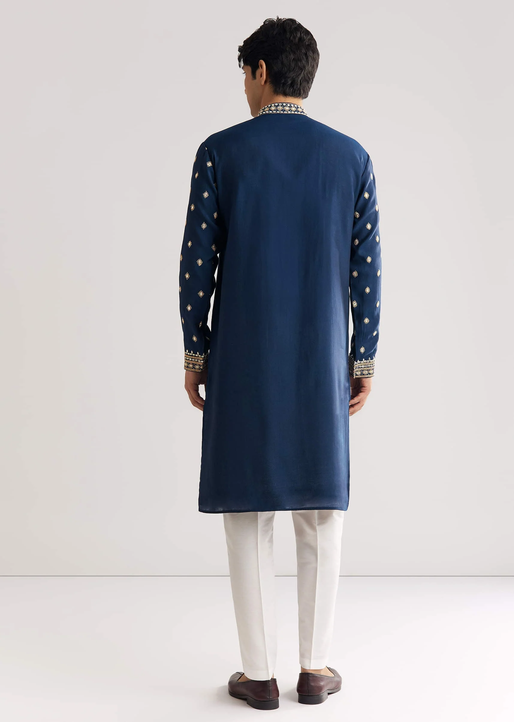 Blue Silk Yoke Embroidered Kurta Set With Gotta And Resham Work - Image 5