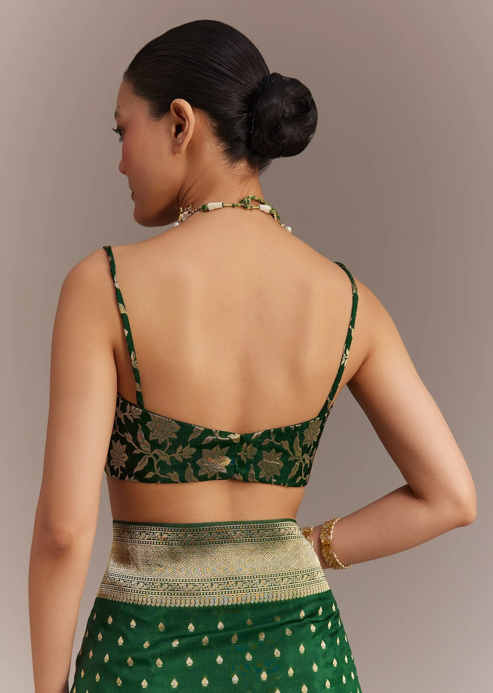 Dark Green Tissue Silk Saree With Zari Border Butti And Pallu - Image 8