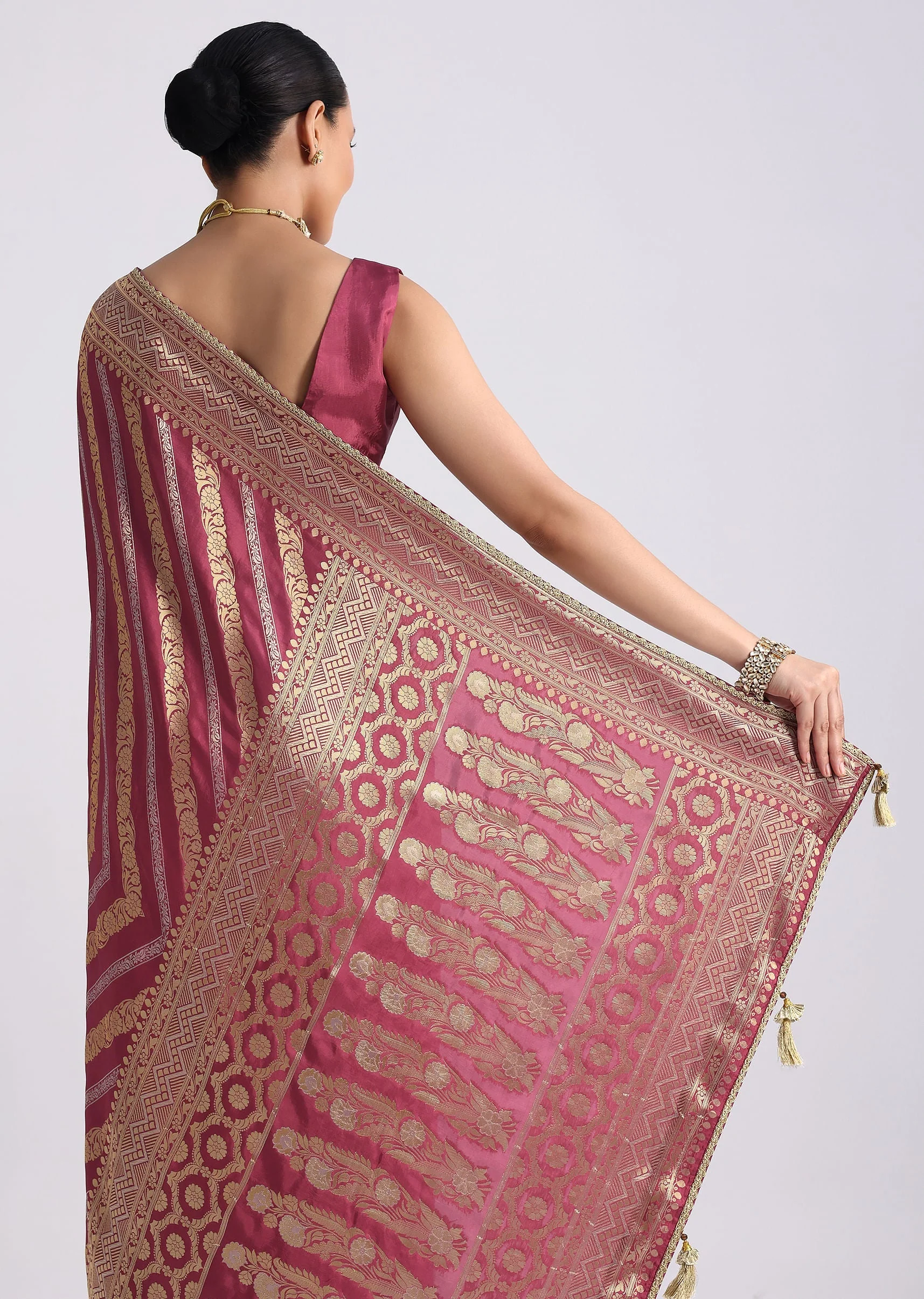 Dusty Pink Dola Silk Saree with Zari Weave and Lace Border - Image 6
