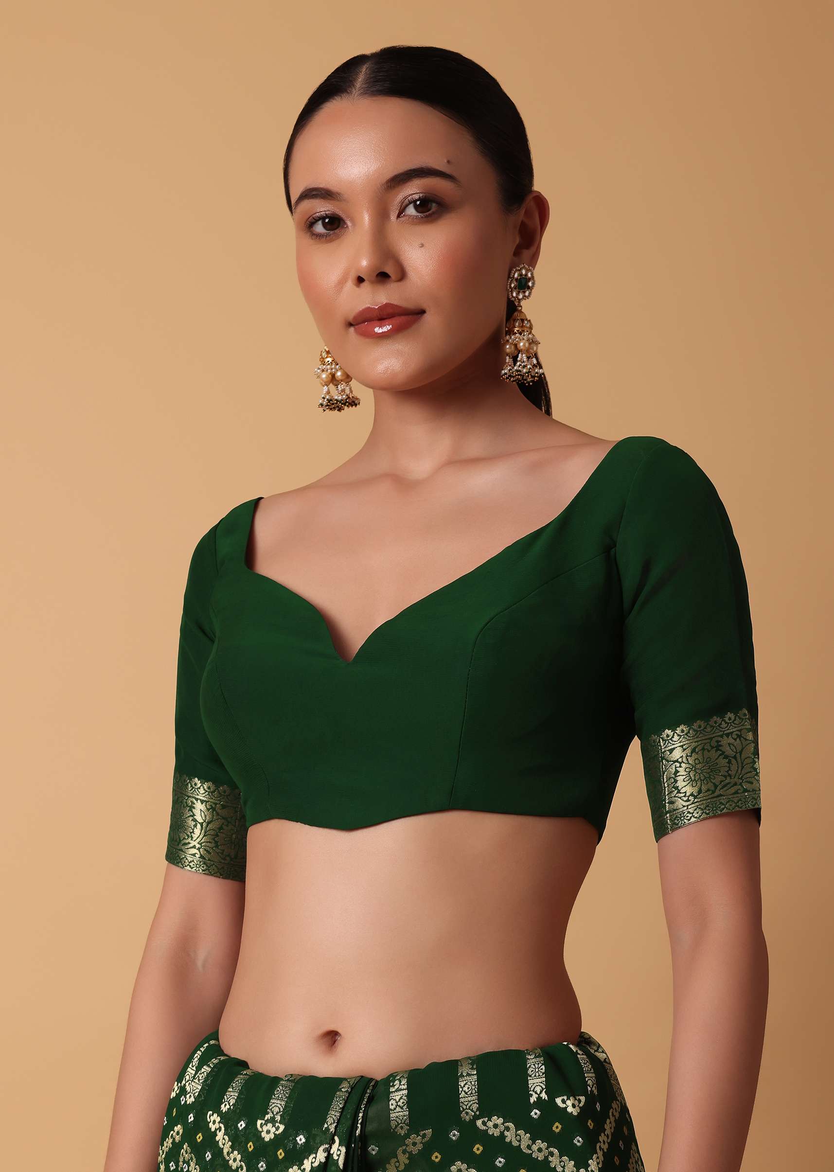 Green Banarasi Georgette Saree With Zari Bandhani Weave And Unstitched Blouse Piece - Image 7