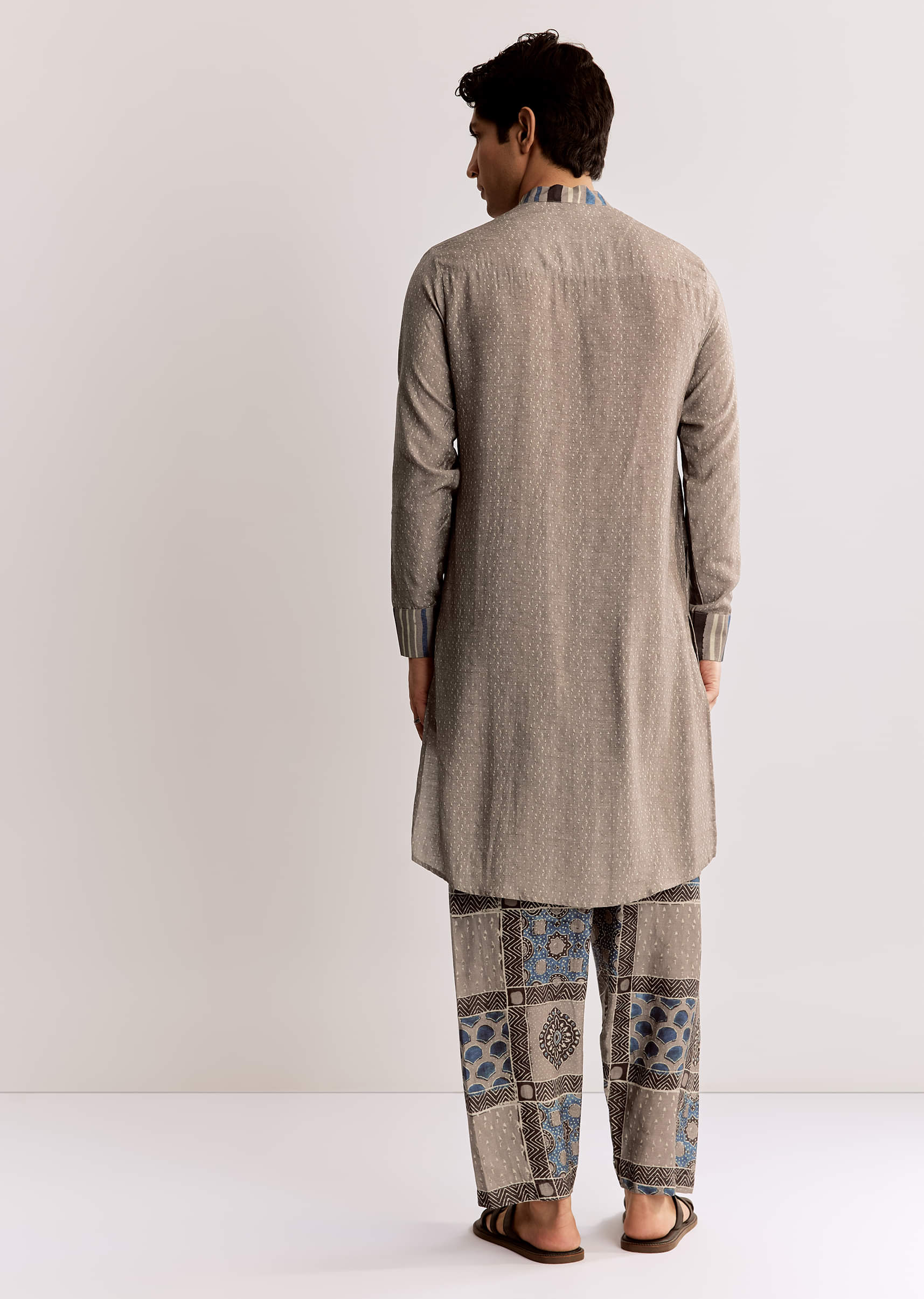 Grey Linen Kurta Set With Ajrakh Print - Image 5