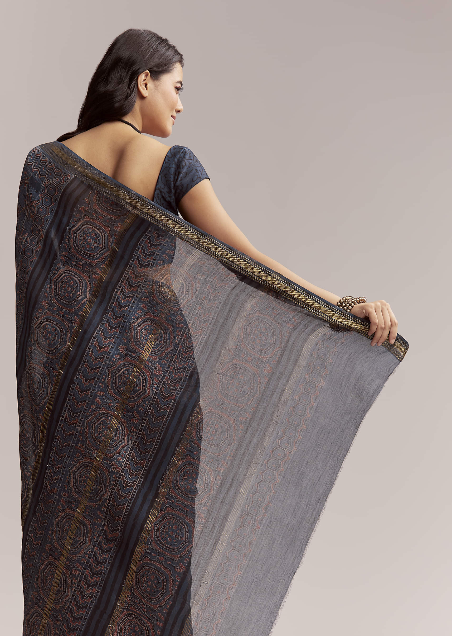 Ink Blue Linen Printed Saree With Hand Block Ajrakh Leaf Print - Image 4