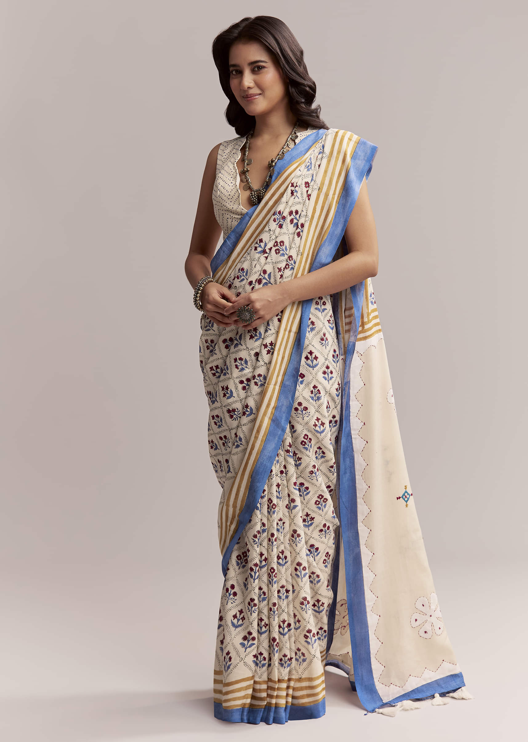 Ivory Linen Printed Saree With Handcrafted Ajrakh Patch Work - Image 10