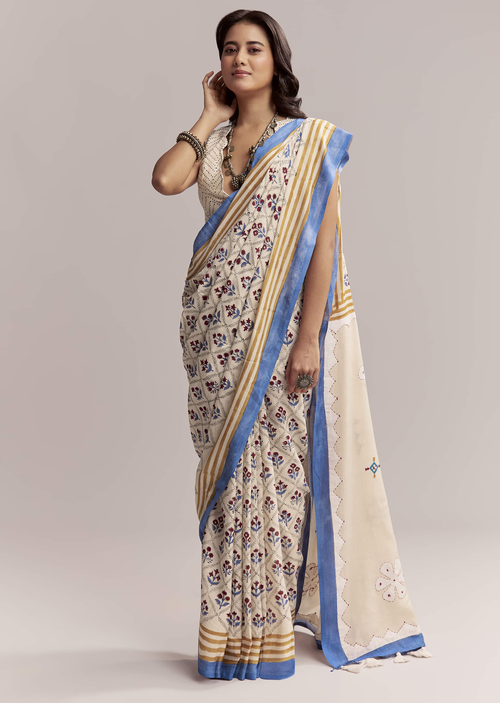 Ivory Linen Printed Saree With Handcrafted Ajrakh Patch Work - Image 4