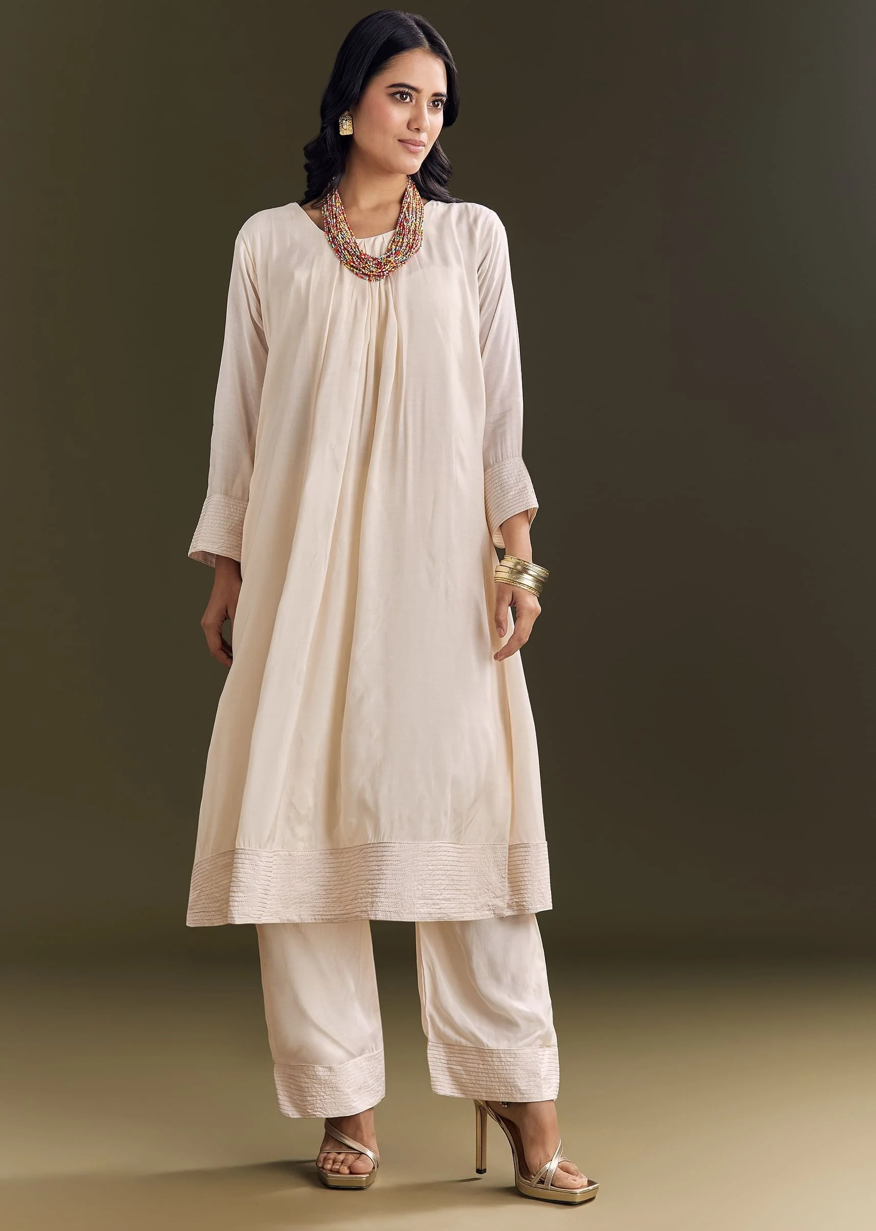Ivory White Resham Embroidered Kurta Pant set - Image 3