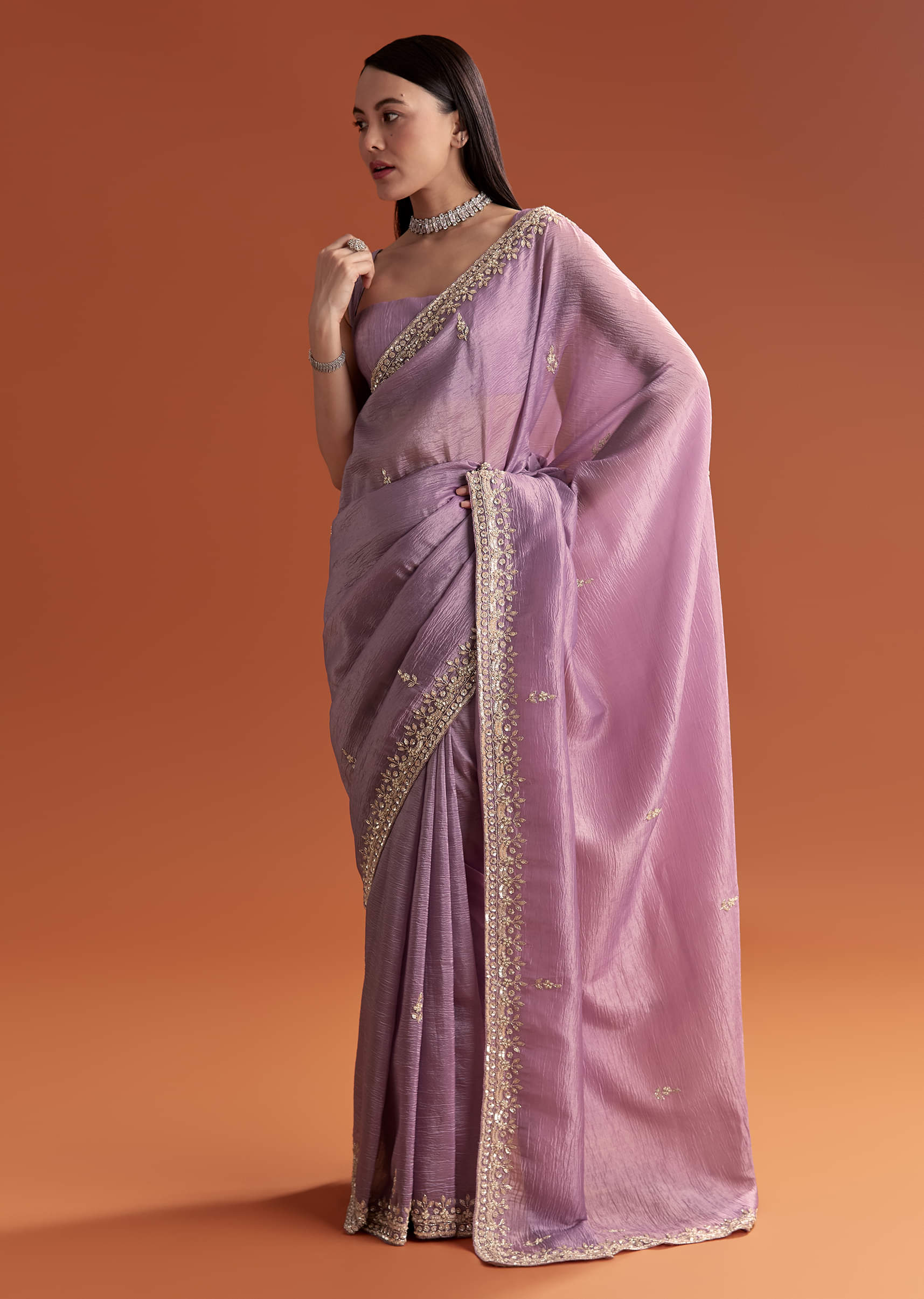 Lilac Tissue Saree With Butti And Border Embroidery - Image 4