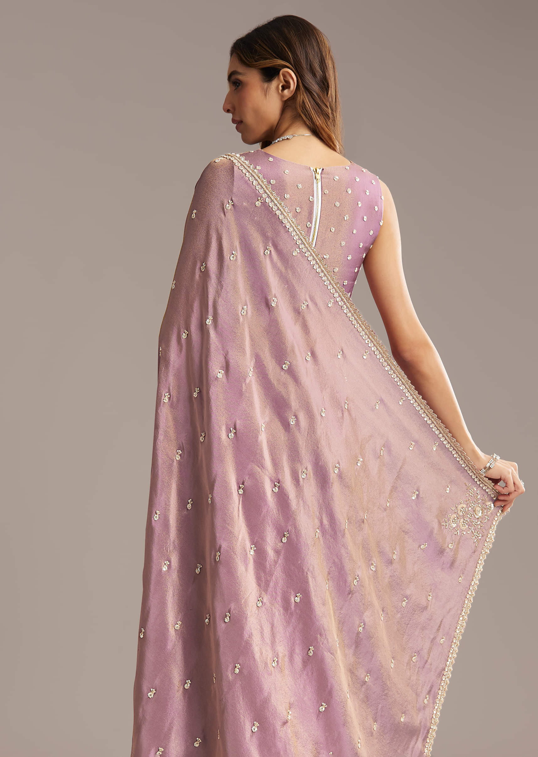 Mauve Tissue Saree With Cutdana And Bead Embroidery - Image 5