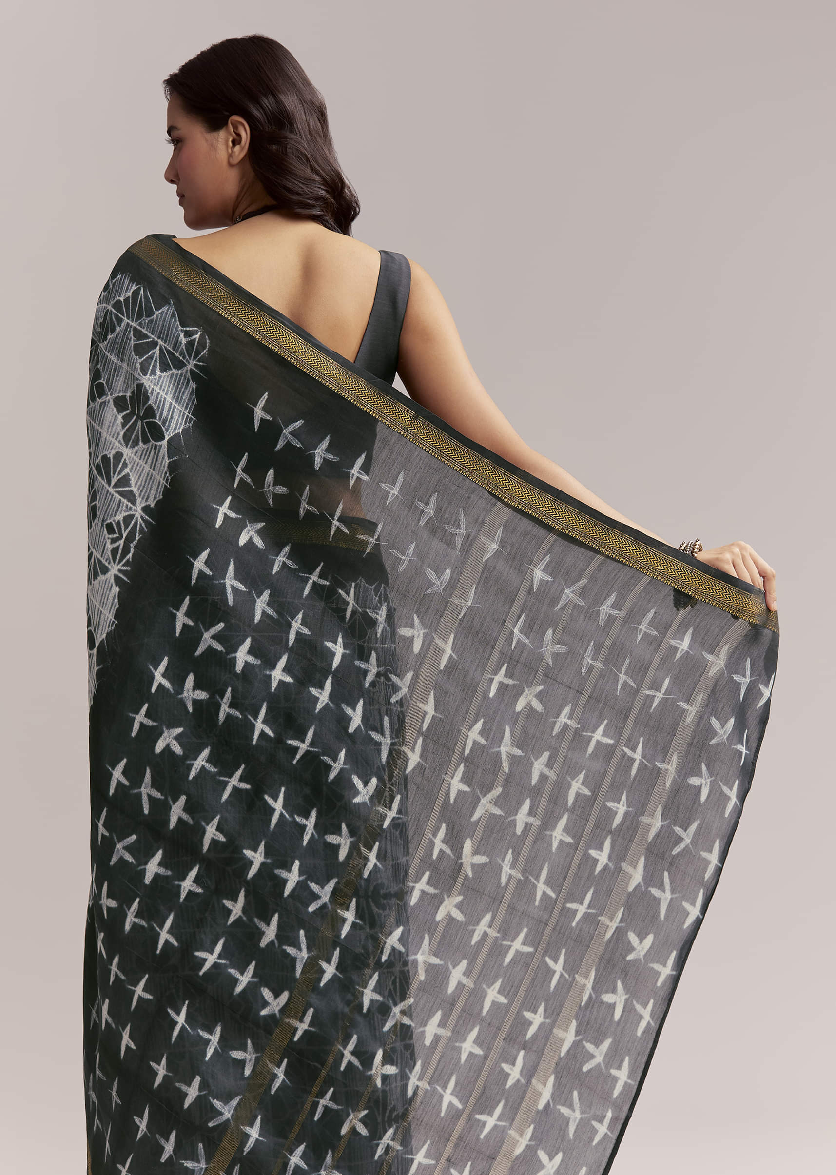 Midnight Blue Linen Printed Saree With Hand Dyed Shibori Print - Image 6