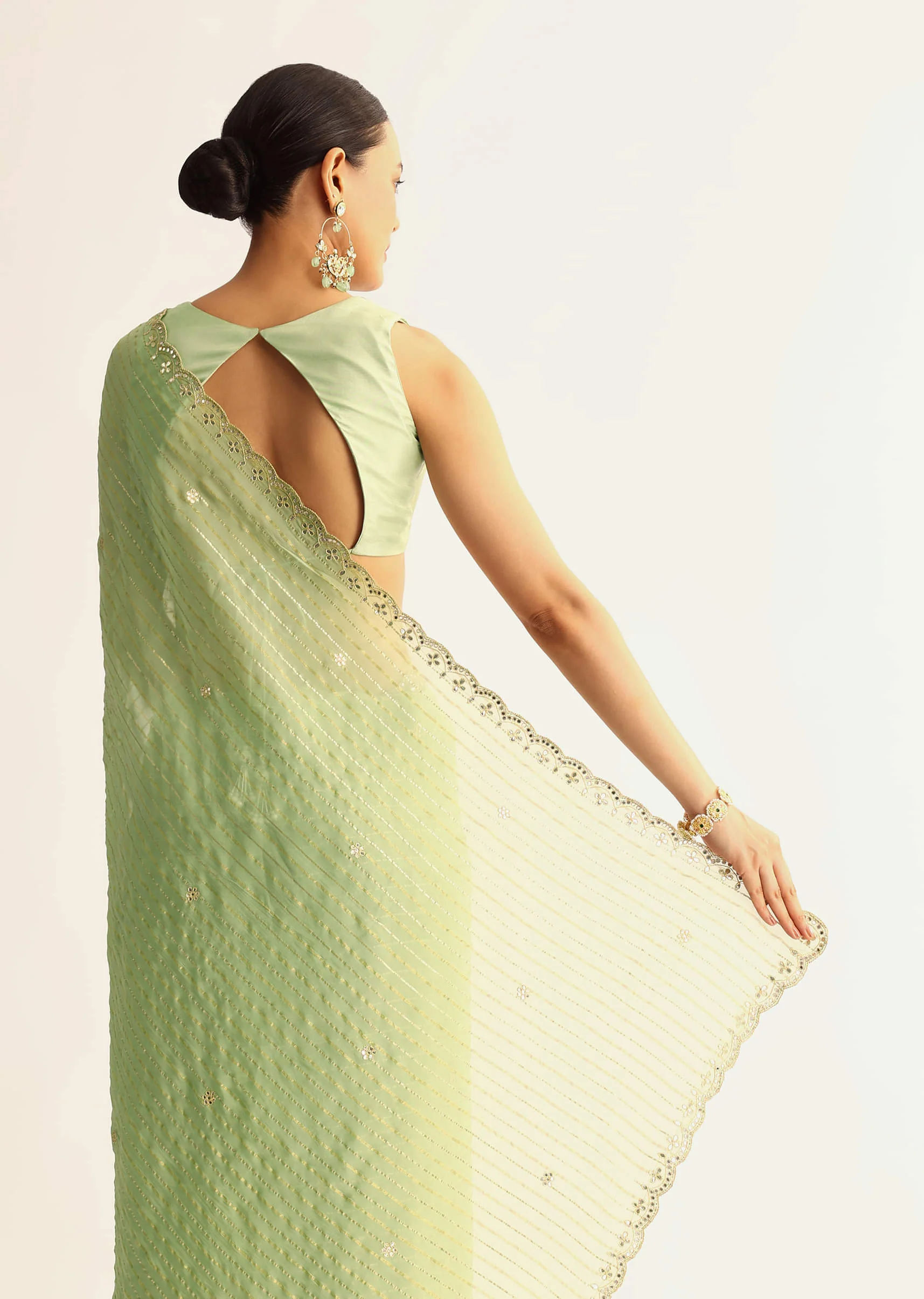 Mint Green Scallop Bordered Saree With Foil Printed Stripes - Image 4