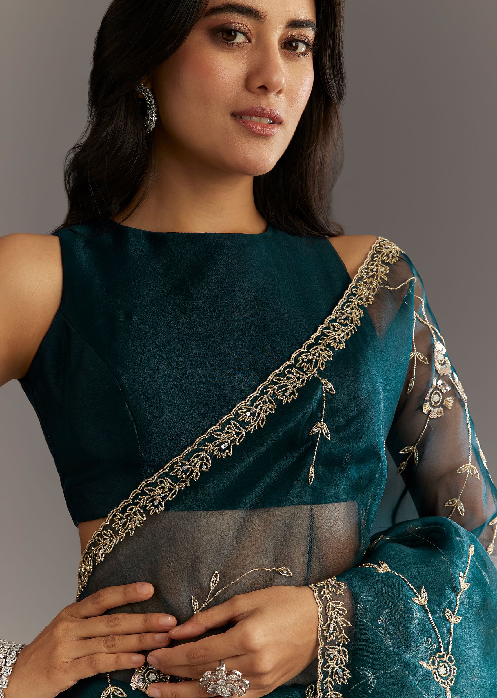 Navy Blue Floral Jaal Embroidered Tissue Saree With Cutdana And Sequins - Image 3