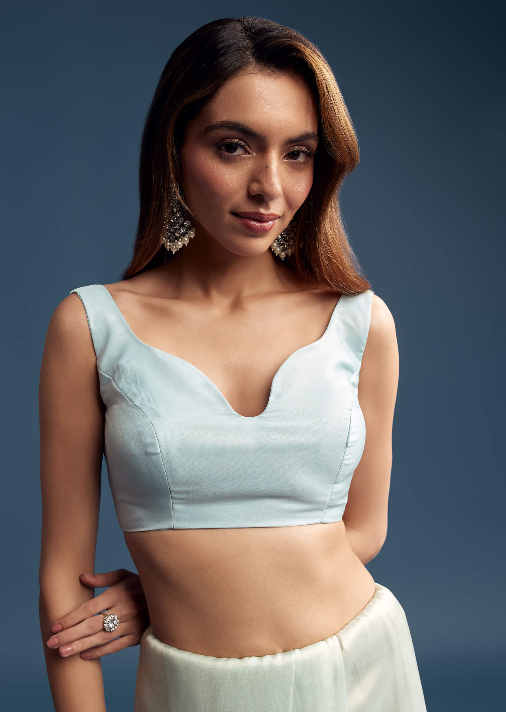 Powder Blue Tissue Saree With Cutdana Embroidery - Image 6