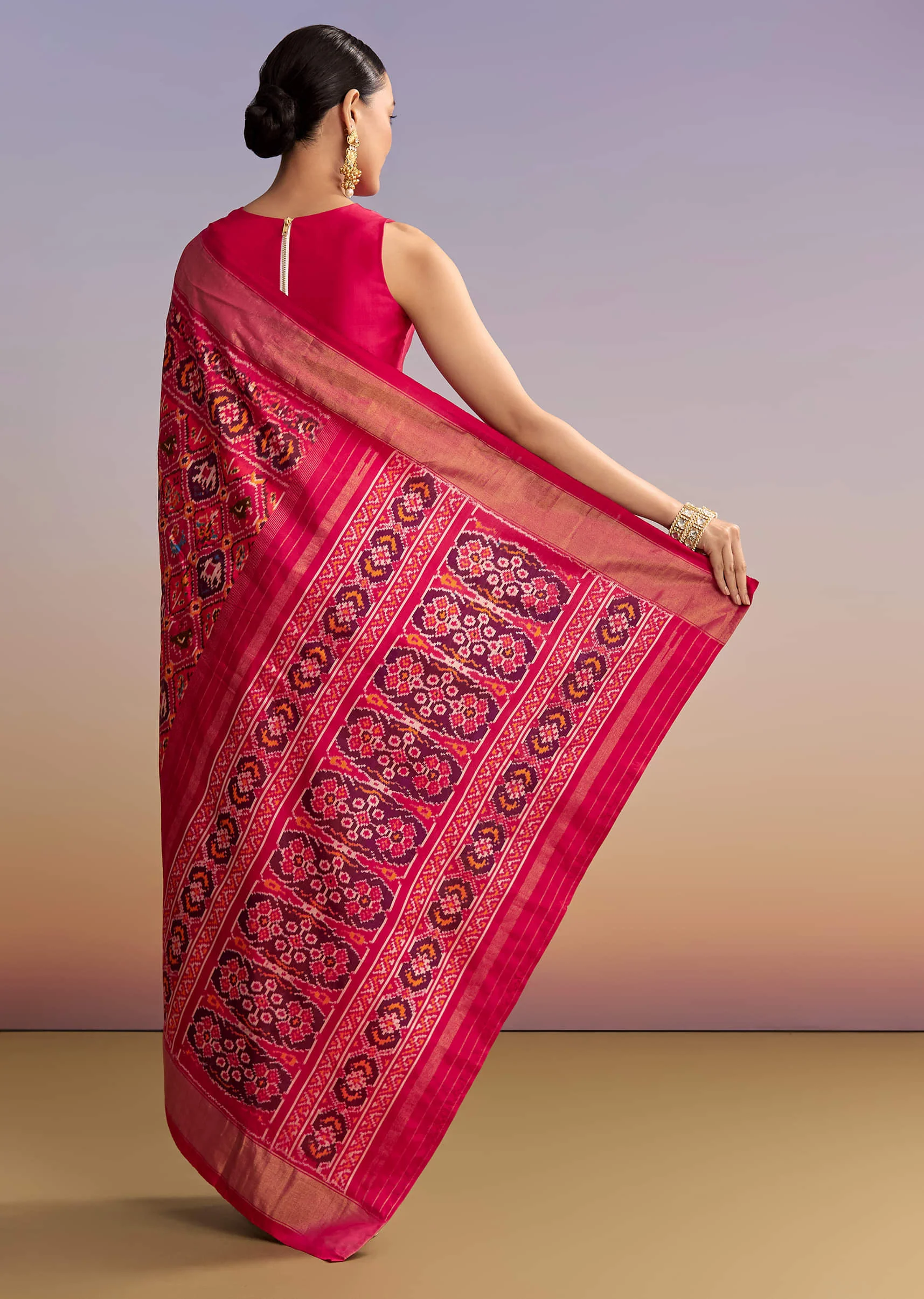Rani Pink Silk Single Ikkat Handwoven Patola Saree With Geometric Motifs - Image 4
