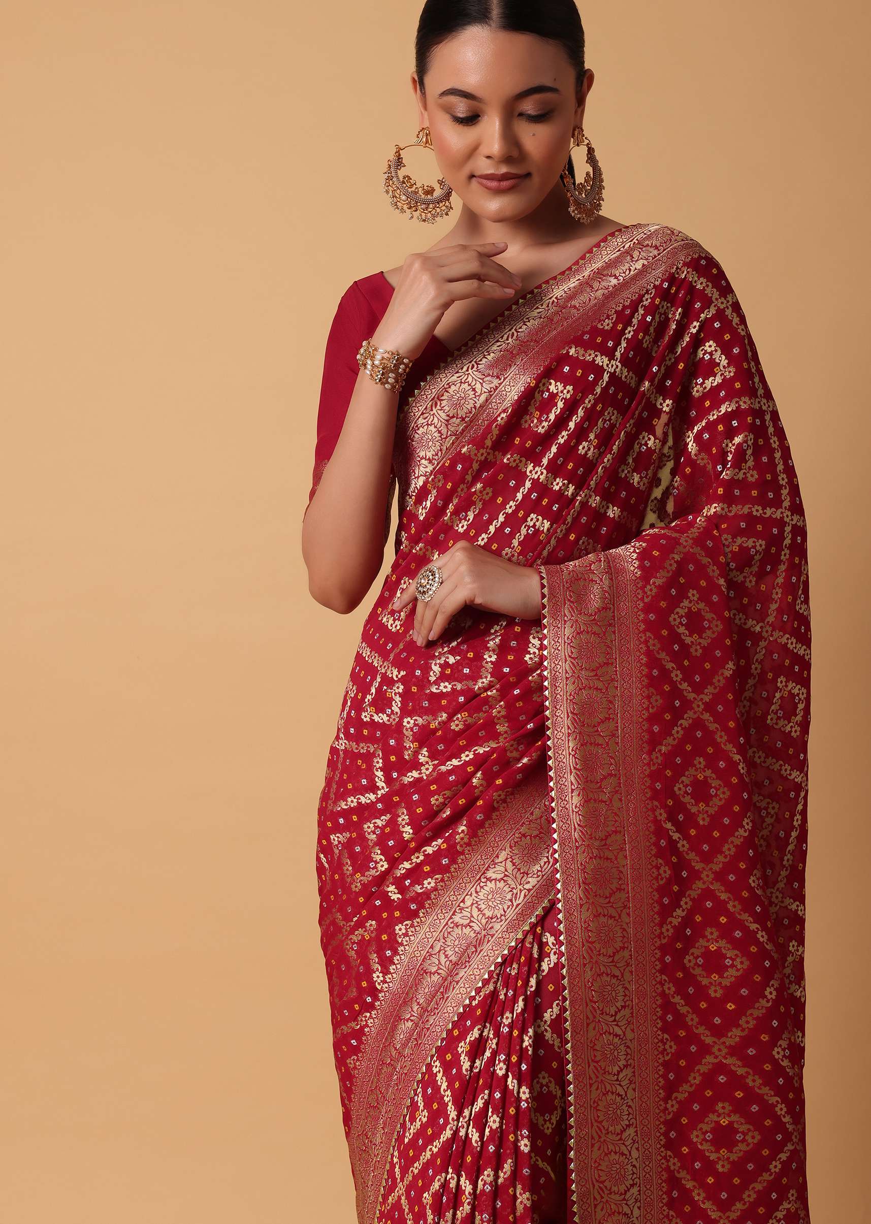 Red Banarasi Georgette Saree With Bandhani Weave And Unstitched Blouse Piece - Image 6