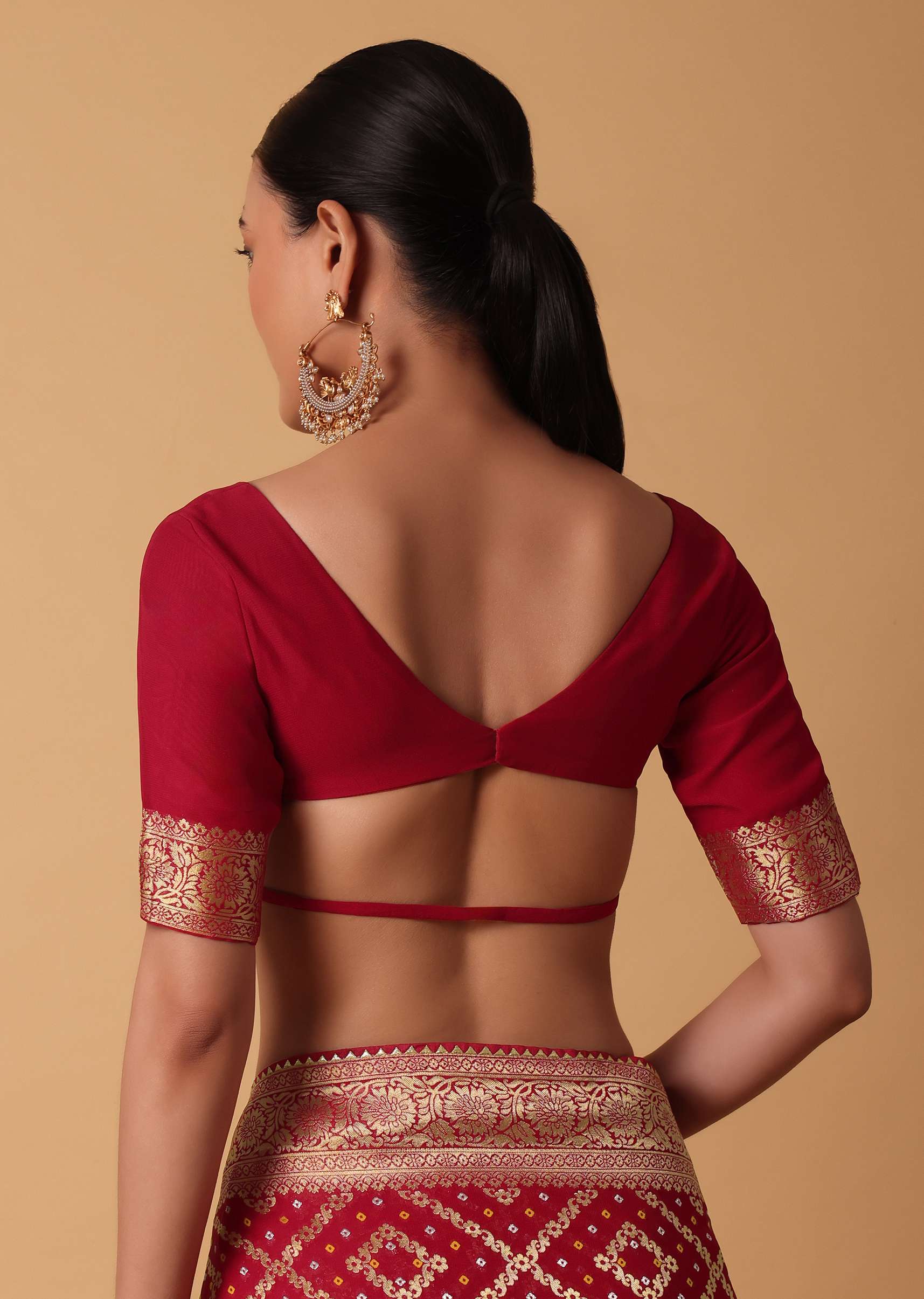 Red Banarasi Georgette Saree With Bandhani Weave And Unstitched Blouse Piece - Image 9