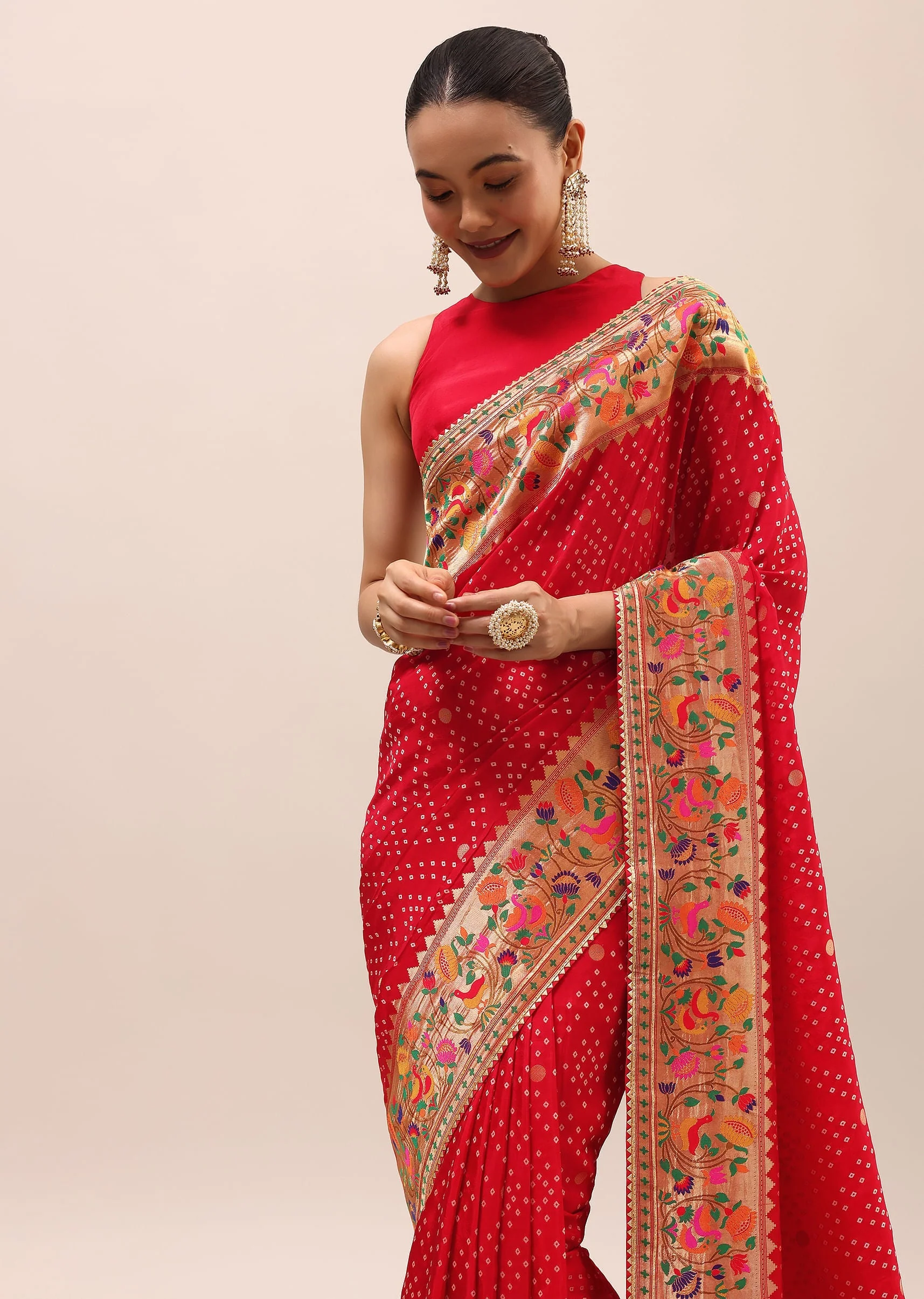 Red Bandhani Silk Saree With Unstitched Blouse - Image 5