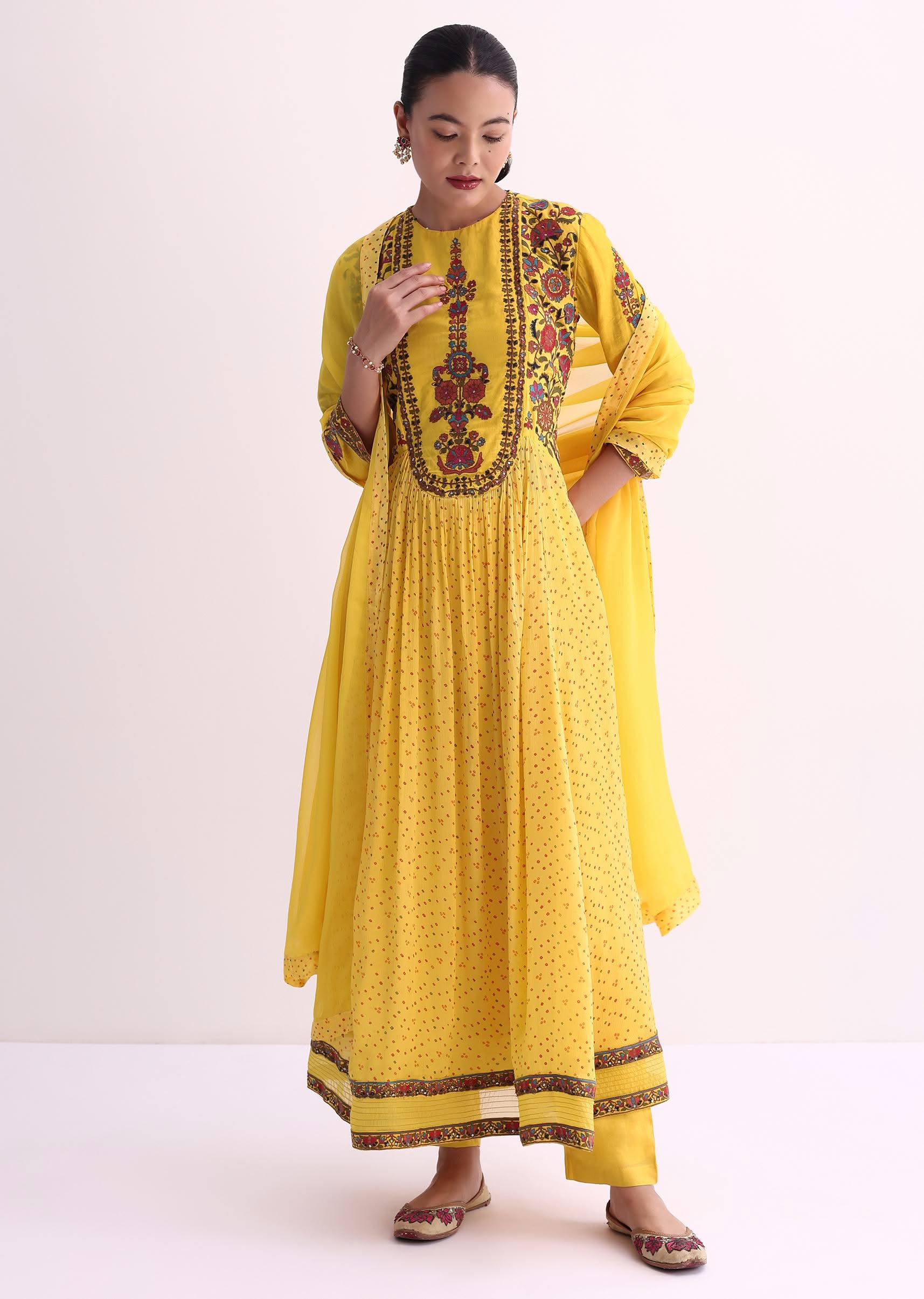 Yellow Chiffon Kurti Pant Set With Dupatta And Resham Thread Work - Image 5