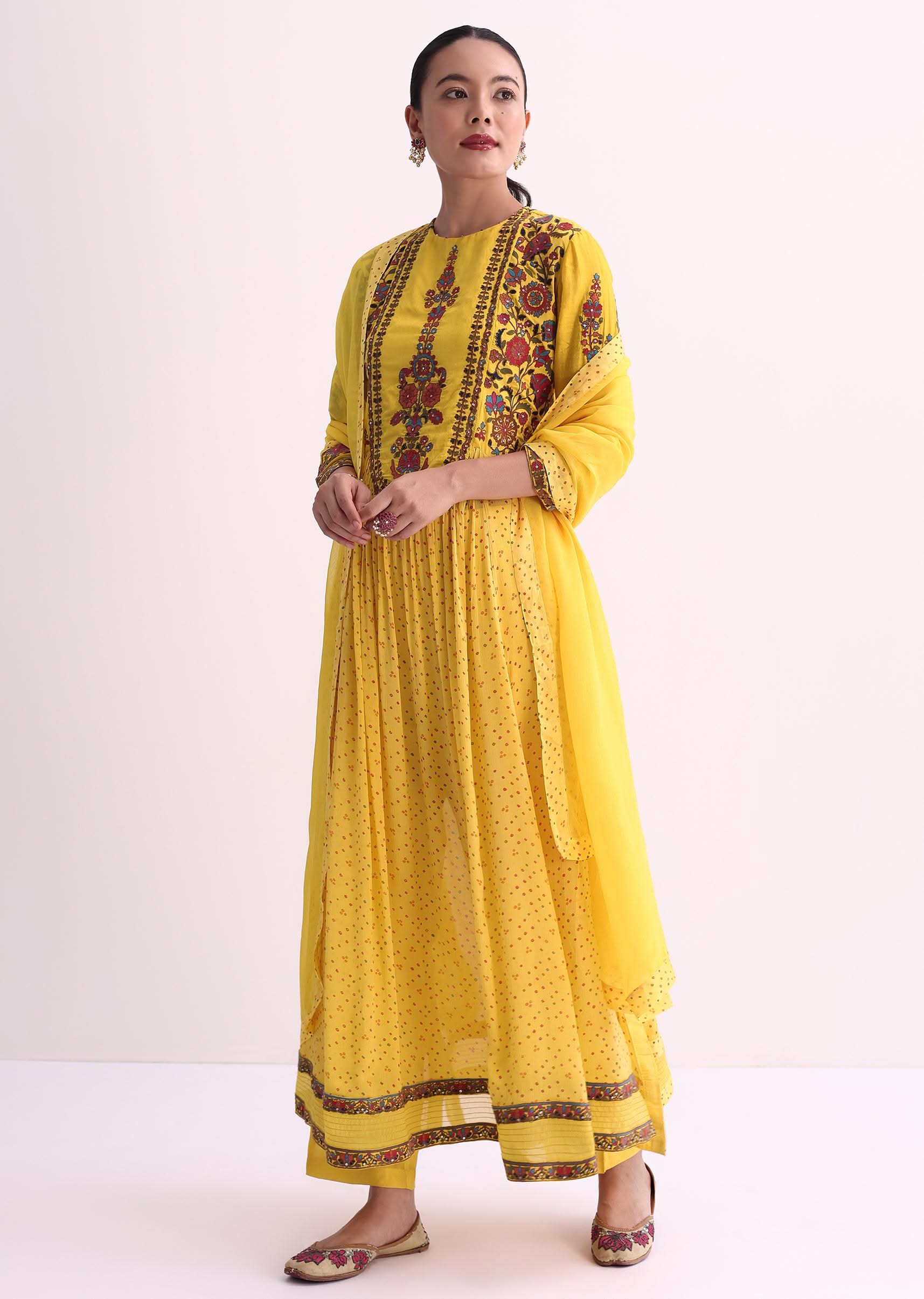 Yellow Chiffon Kurti Pant Set With Dupatta And Resham Thread Work - Image 6