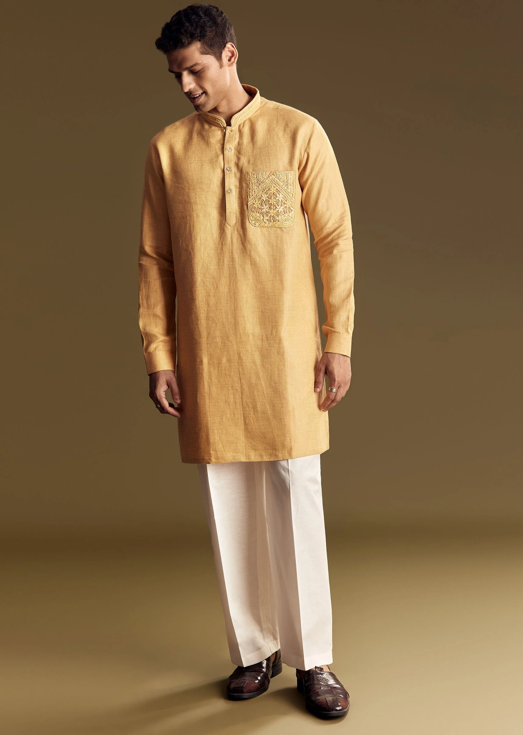 Yellow Linen Kurta Set With Embroidered Thread - Image 4